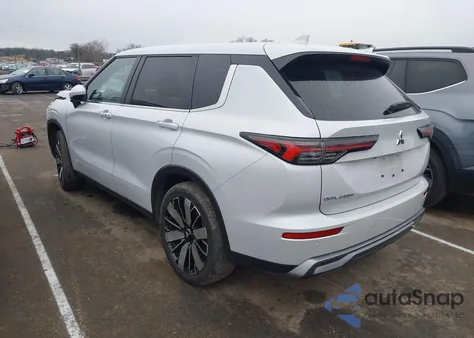 2025 Mitsubishi Outlander Se 2.5 2Wd from USA, damaged, VIN JA4J3VA82SZ027531